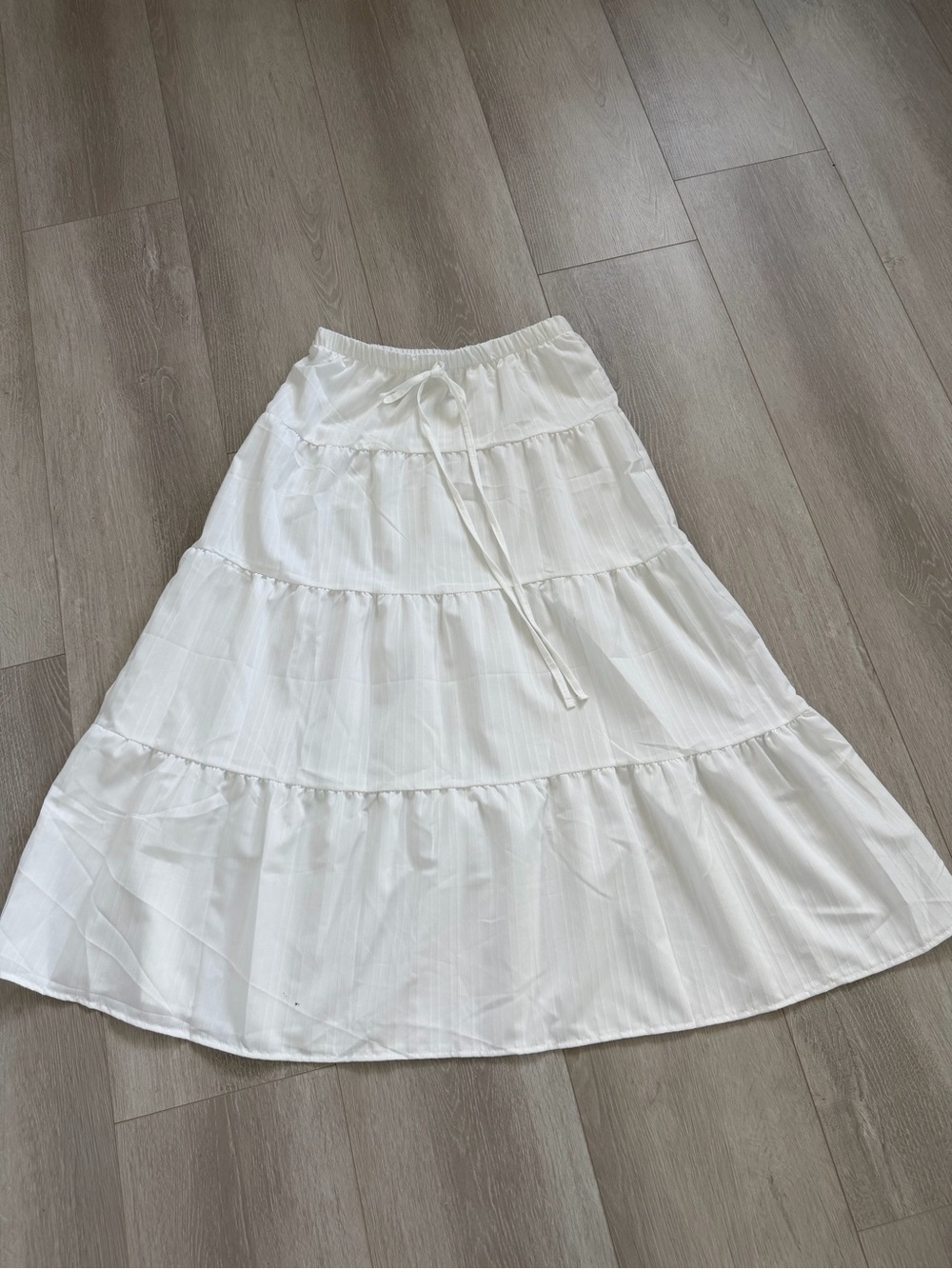 SZ lL- white flowy flouncy BOHO CHIC HIPPY STYLE MAXI SKIRT - A LINE FESTIVAL